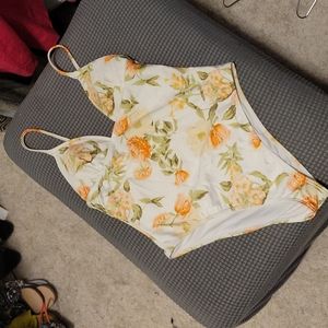 ONE PIECE BATHING SUIT